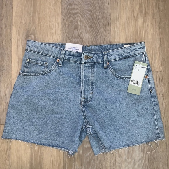 H&M Pants - NWT H&M Boyfriend Shorts